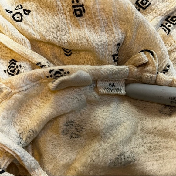 Chic White Patterned Mini Dress - Picture 7 of 7